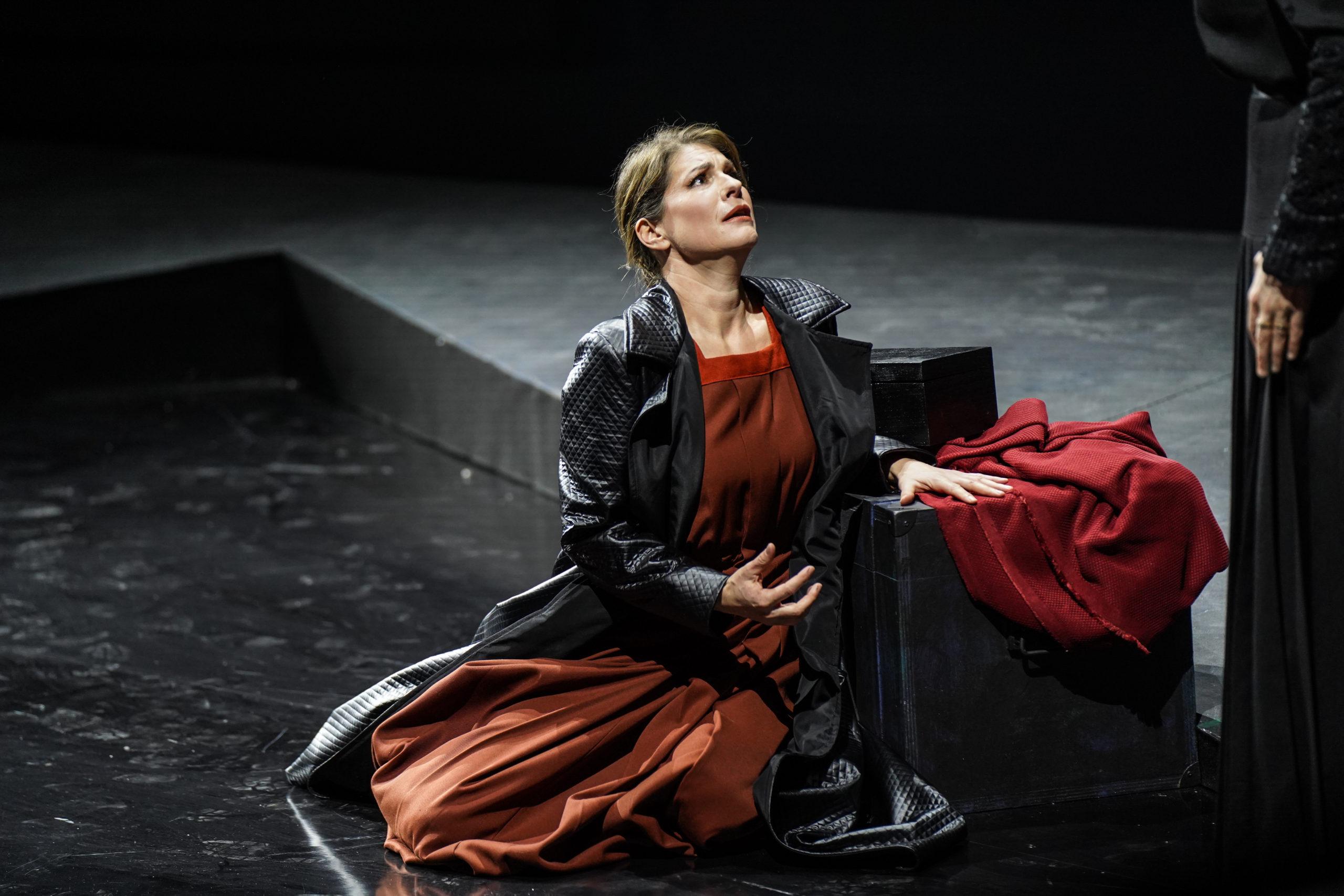 Performance photo